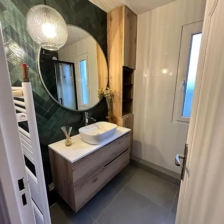 Daire Elegant Close To And Paris
